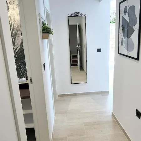 Apartment Cozy With Shared Pool