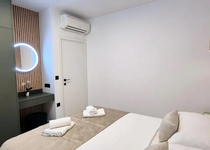 Apartament Cozy With Shared Pool Split