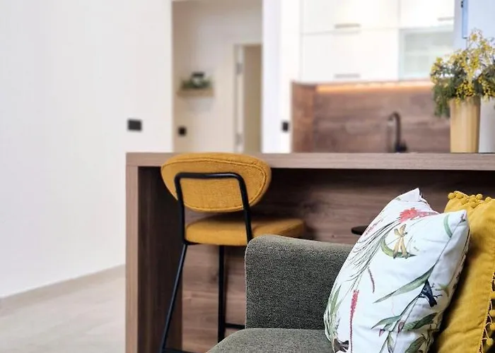 Apartment Cozy With Shared Pool *